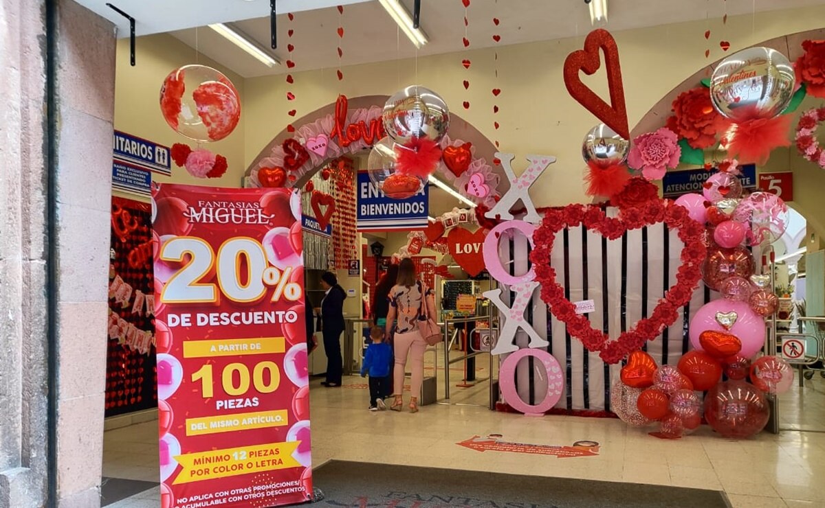 ¡Ya se nota el amor en SLP! Negocios del Centro Histórico se visten de rojo para San Valentín