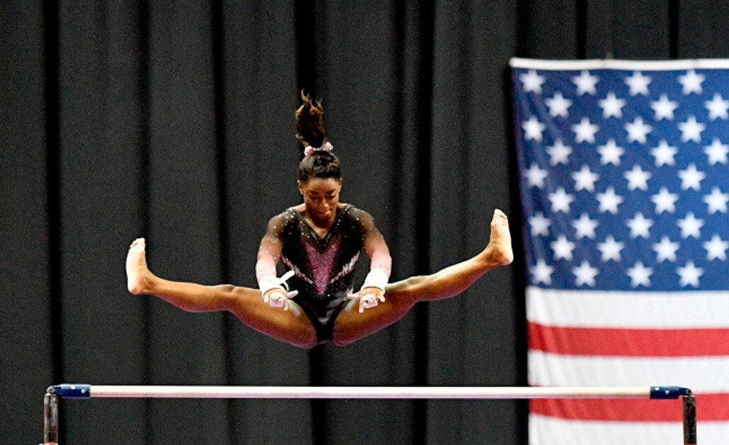 El increíble salto de la gimnasta Simone Biles
