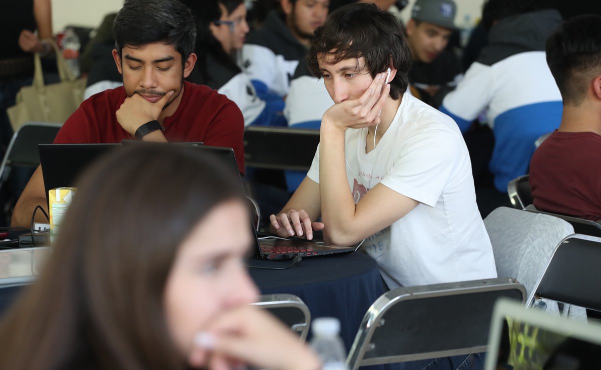 Sólo se permitirá a mujeres faltar a las escuelas este 9 de marzo: SEP