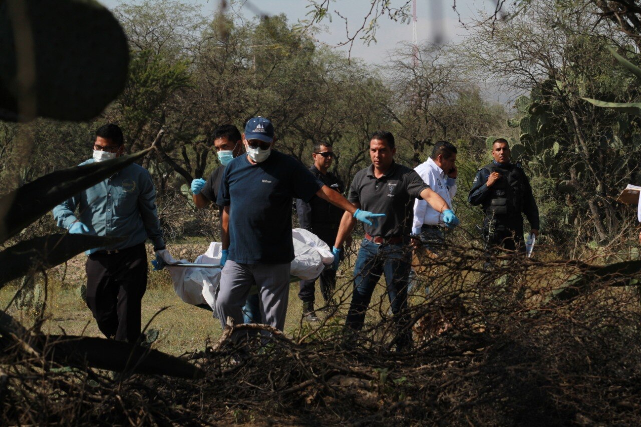 Hallan cadáver dentro de bolsas en Prolongación Salk en capital de SLP