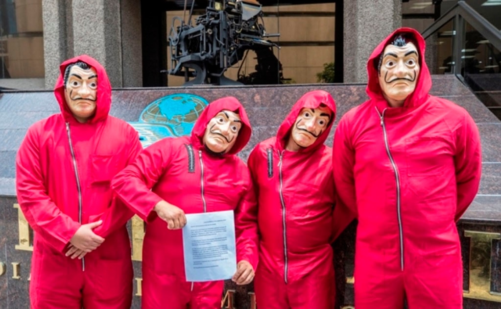 Vestidos de “atracadores”, seguidores de “El Mijis” piden por presos