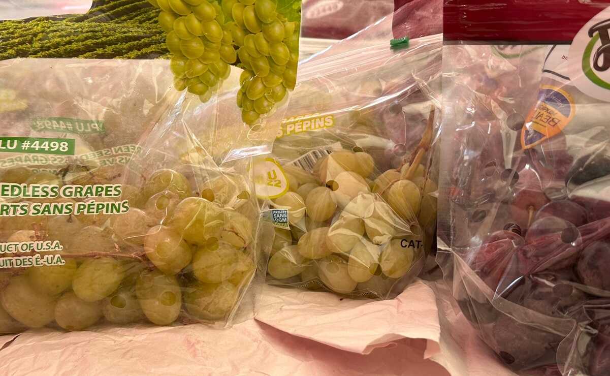 Precio de la uva alcanza los 120 pesos el kilo en supermercados de SLP. Fotos: Cecilia Lara