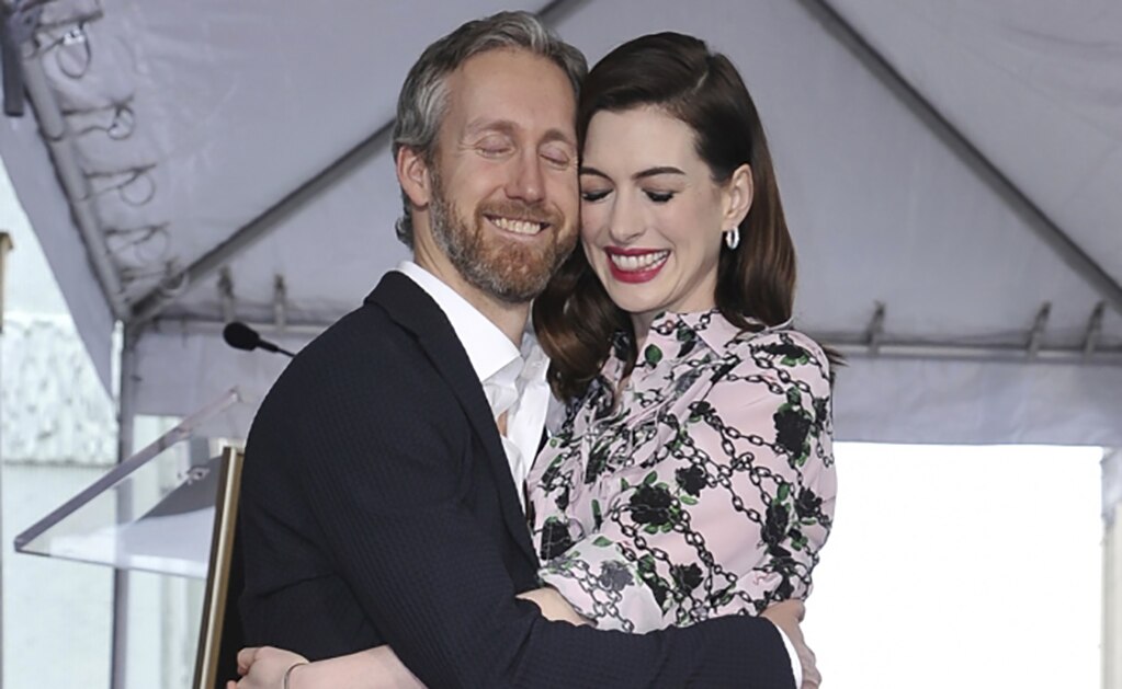 Por segunda vez, Anne Hathaway se convierte en mamá