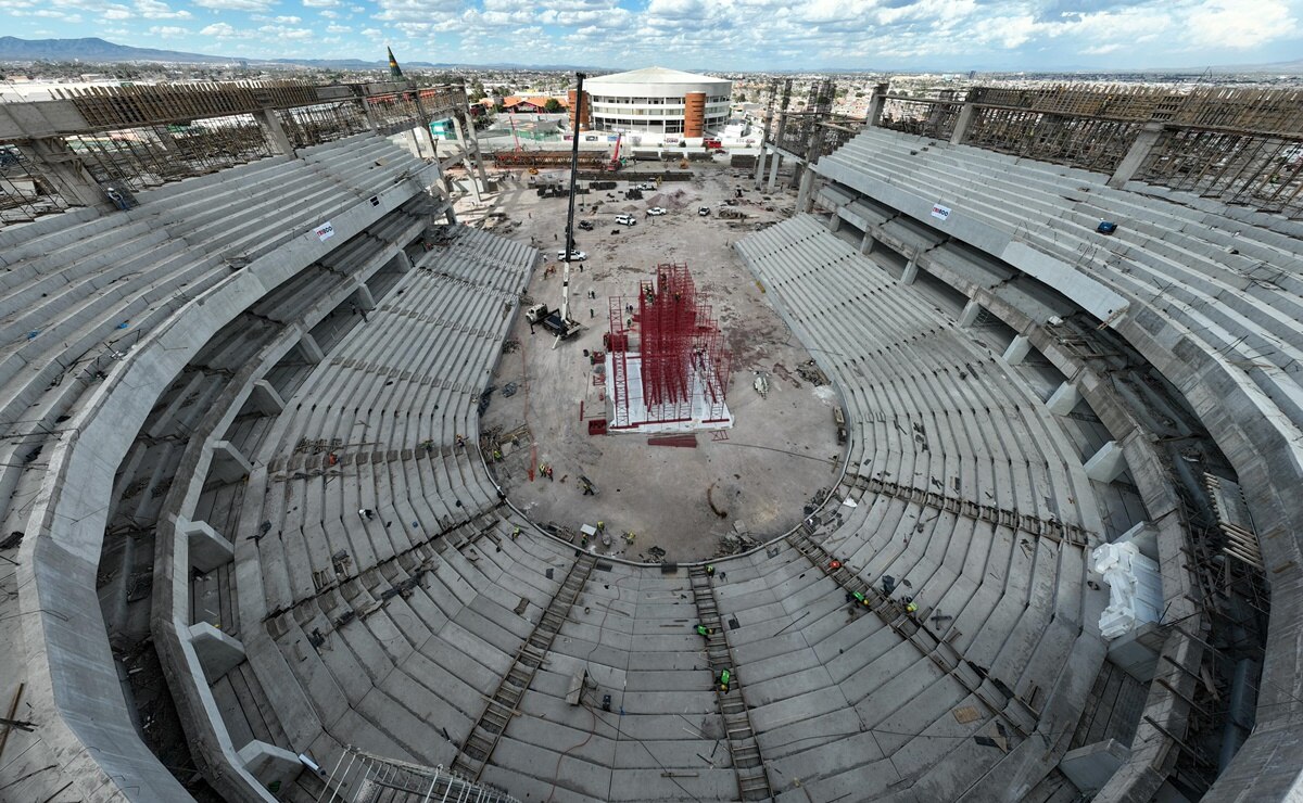 Supervisa Gallardo construcción de la Arena Potosí; reportan 65% de avance
