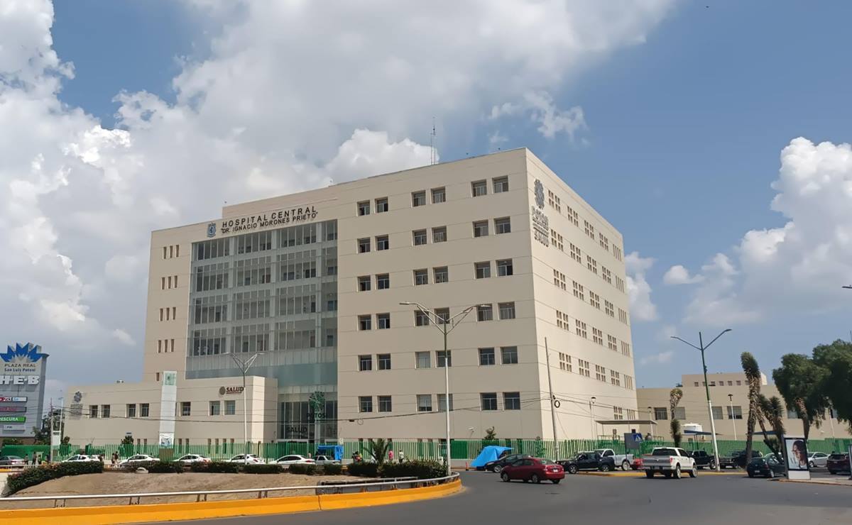 El funcionario de SLP en salud destacó que las áreas con mayor demanda dentro del centro médico, se encuentran Trauma y Urgencias. Foto: Xochiquetzal Rangel