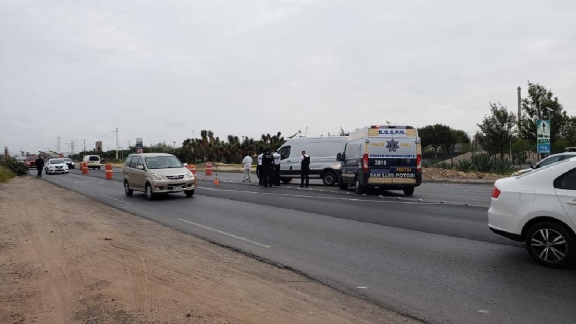Arrollan a joven frente a Villa Magna 