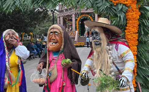 De la Muerte al Cominito: el significado de los personajes de Los Huehues