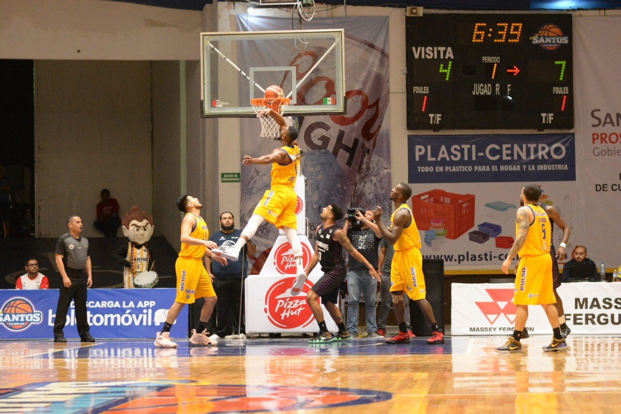 CB Santos de SL derrota contundentemente a Laguneros de La Comarca 104-85