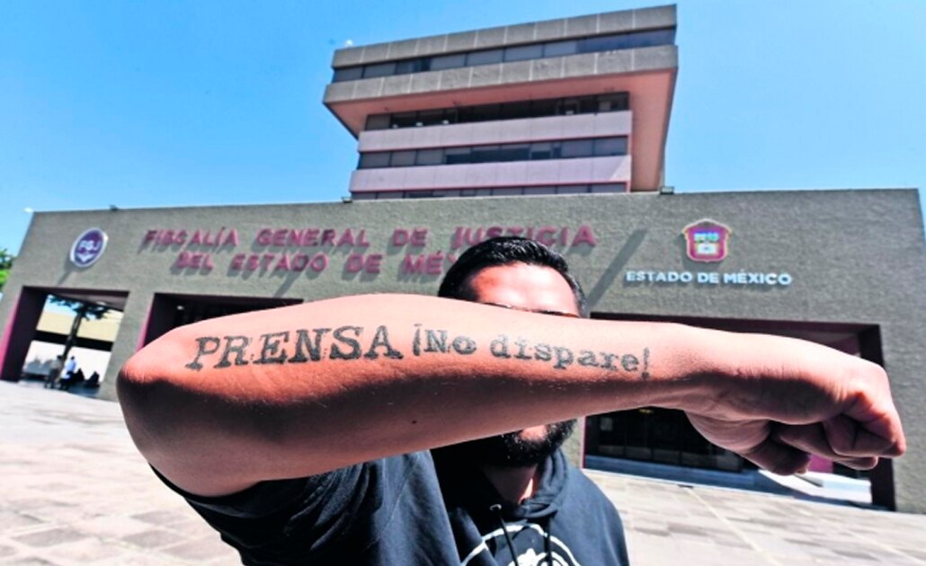 En agosto periodistas del Edomex se manifestaron en la FGJEM exigiendo se aclare el asesinato de su colega Nevith Condés Jaramillo en el municipio de Tejupilco / Archivo. Cuartoscuro