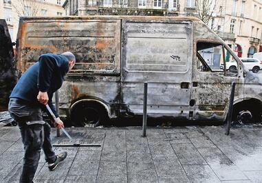 Gobierno francés ve ‘catástrofe’ por protestas