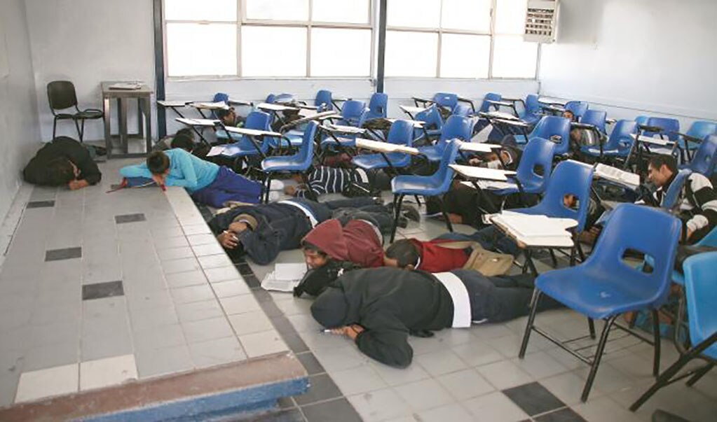 Desde 201O, autoridades buscan enseñar a los alumnos cómo actuar ante situaciones de emergencia (ARCHIVO EL UNIVERSAL)