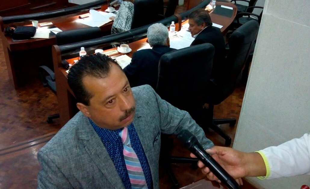 Desfassiux pide regular estacionamientos para motocicletas