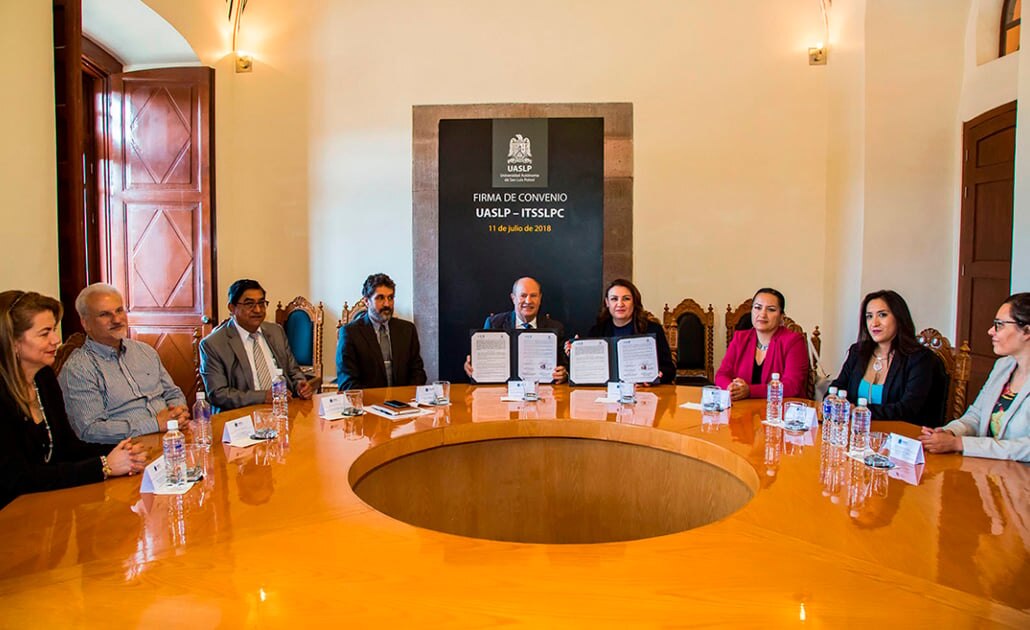 UASLP y el ITSSLP signan convenio para ofrecer Maestría en Administración