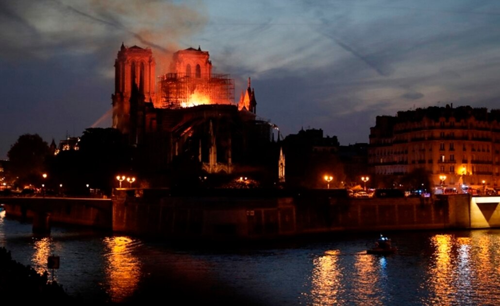 Fiscalía de Francia abre investigación sobre incendio en Notre Dame
