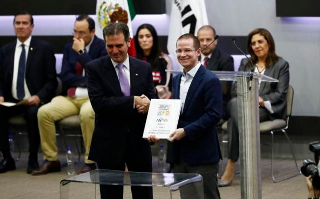 Ricardo Anaya solicita registro de candidatura presidencial