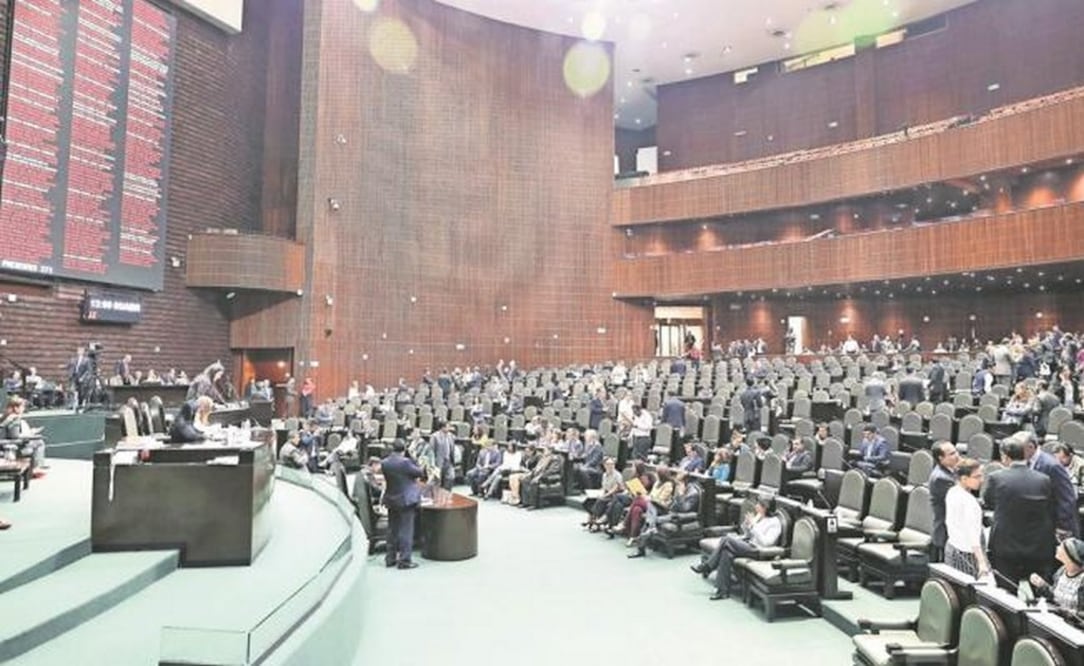La fracción del PAN en la Cámara de Diputados ofreció realizar acciones legales para defender a México de las amenazas que violan el principio de la Federación y la soberanía de los estados. Foto: ARCHIVO EL UNIVERSAL