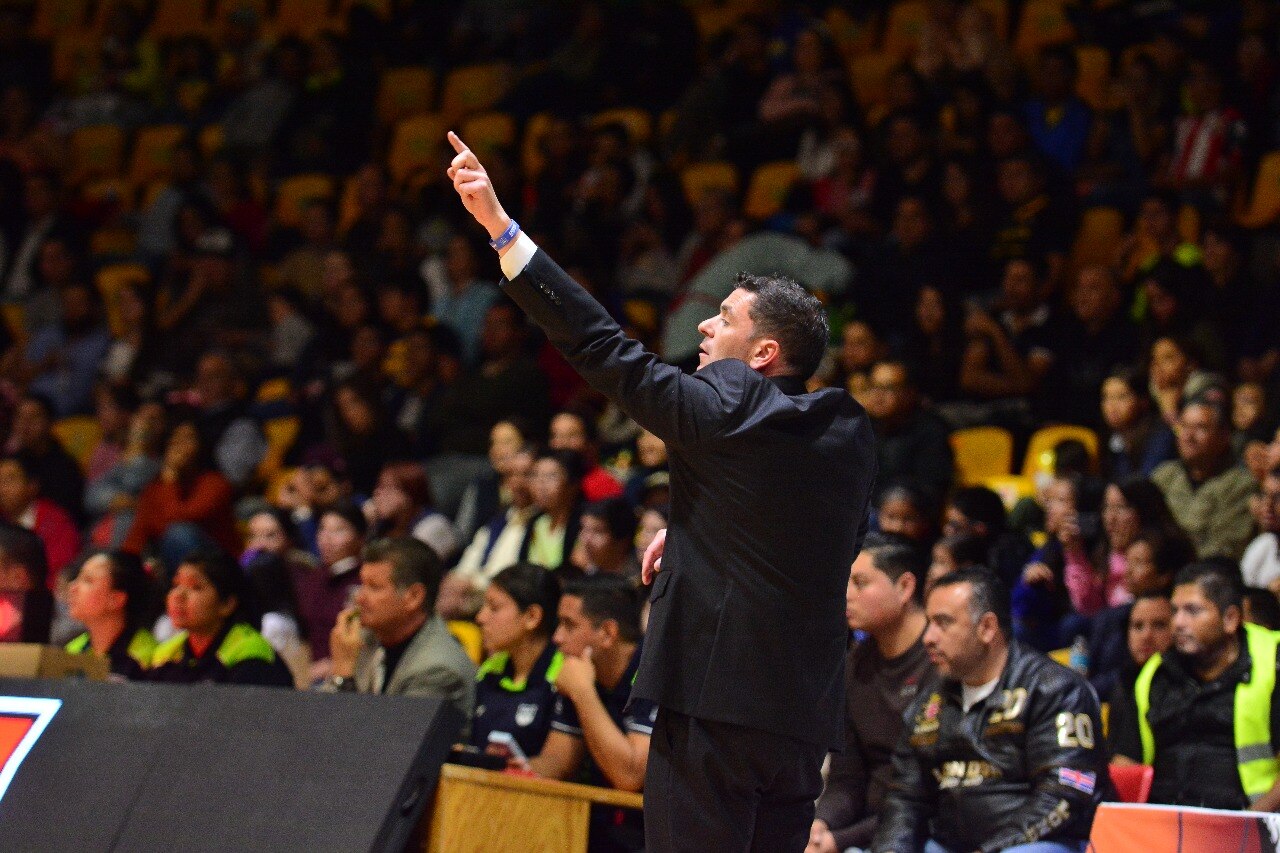 CB Santos anuncia la salida del coach Javier Muñoz