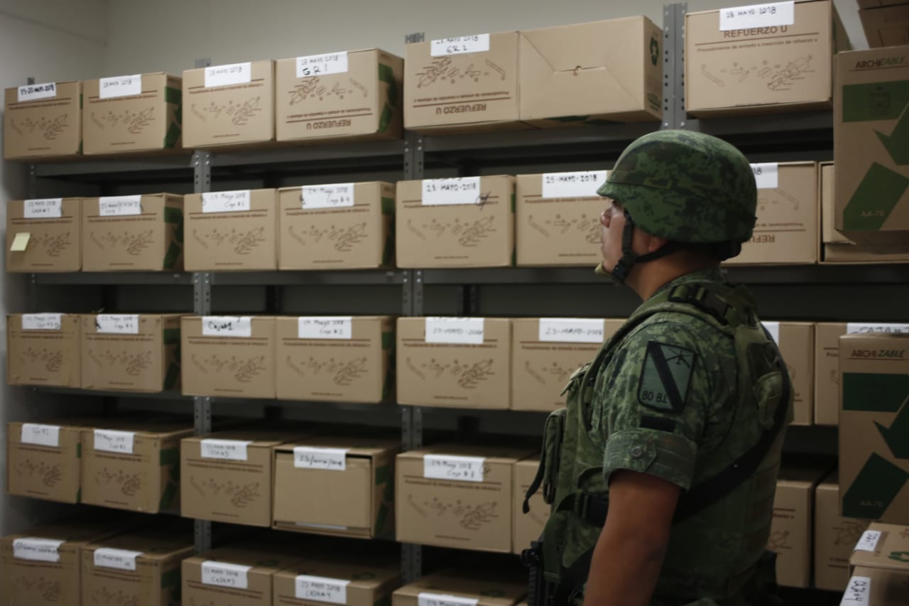 Ejercito resguarda paquetes electorales 