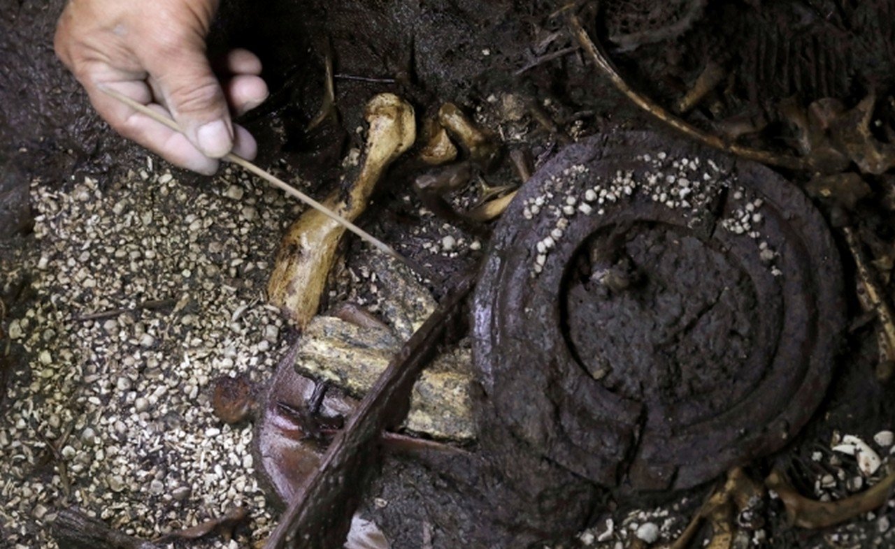 Tesoro de sacrificios puede dirigir a tumba de emperador azteca en el inframundo