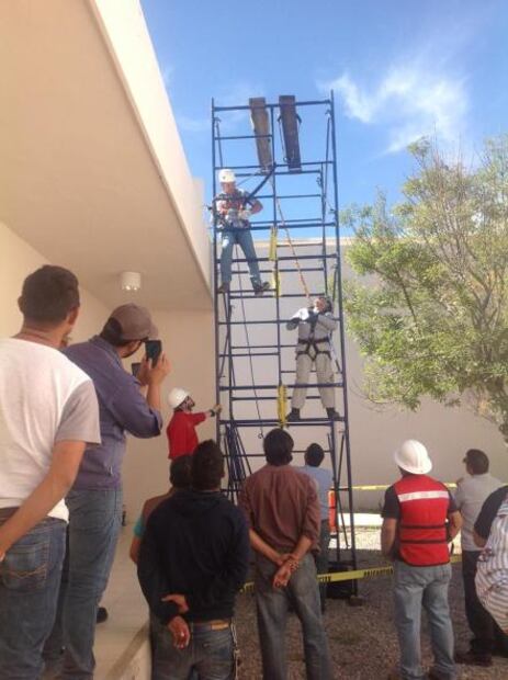 Protección Civil ofrece curso de trabajo en alturas