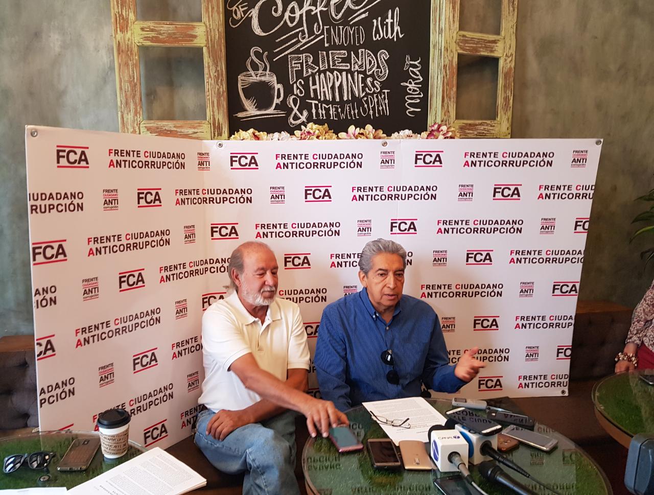 FCA presenta expediente penal de Gallardo