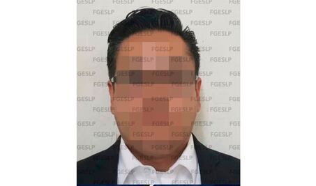 Detienen a ex empleado de escuela por abuso de confianza