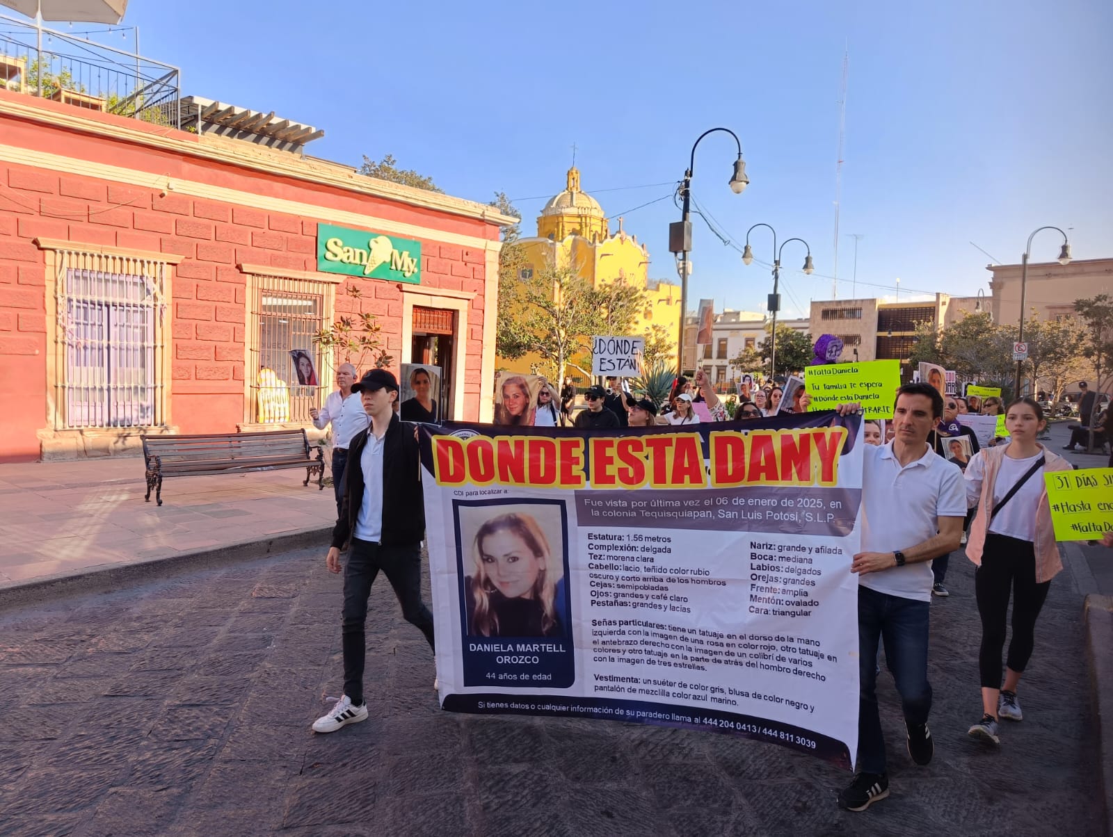 “Seguimos con la esperanza viva”, familiares y amigos marchan por Daniela Martell a 31 días de su desaparición en SLP