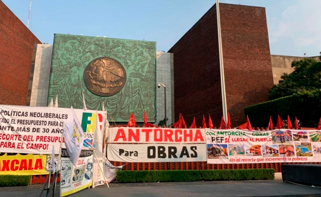 Fracasa negociación entre diputados y Antorcha Campesina para liberar San Lázaro