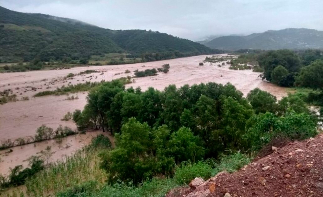 "Narda" toma fuerza y se convierte otra vez en tormenta tropical 