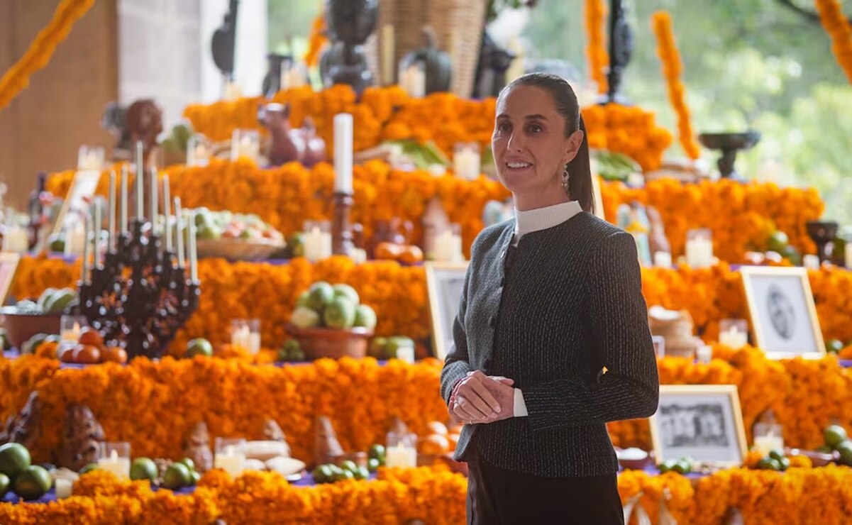 Claudia Sheinbaum muestra la ofrenda de Palacio Nacional. Foto: Captura de video