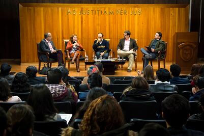 México y América Latina viven crisis democrática: especialistas