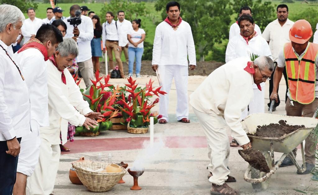 Ceremonia en la que el presidente Andrés Manuel López Obrador dio un banderazo simbólico a la construcción del Tren Maya en la ciudad de Palenque, en el norte de Chiapas, el pasado 16 de diciembre de 2018. FOTOS: ARCHIVO EL UNIVERSAL
