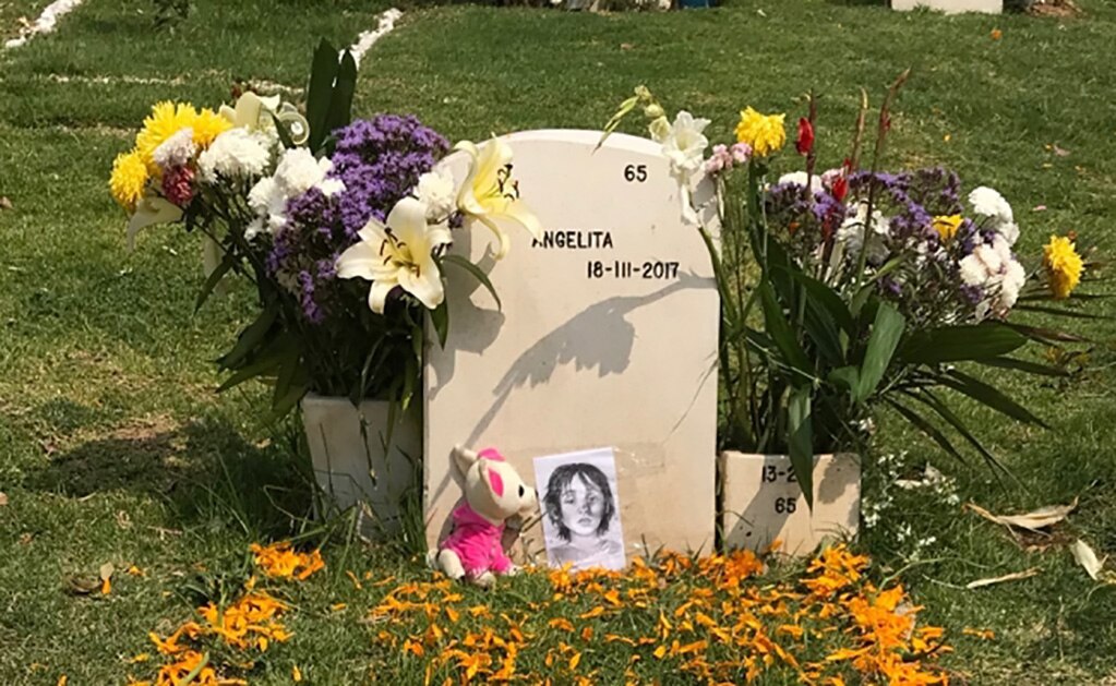 Dan 88 años de cárcel a madre y padrastro de “la niña de calcetitas rojas”