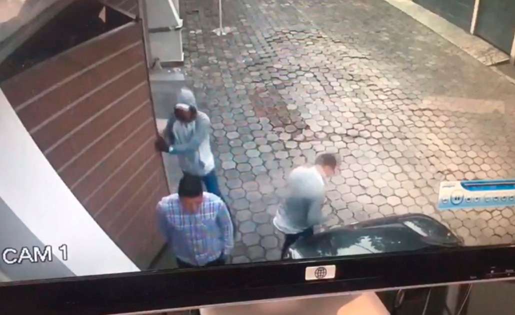 Difunde Juan Osorio video del robo en su casa