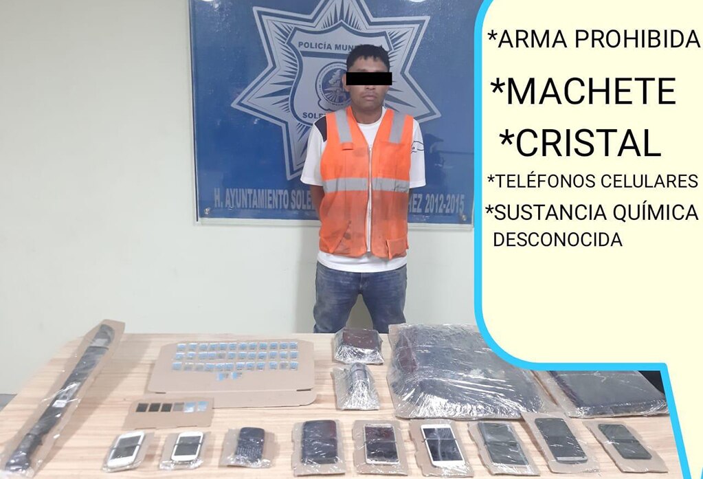 Detienen a hombre con drogas, celulares y arma prohibida 