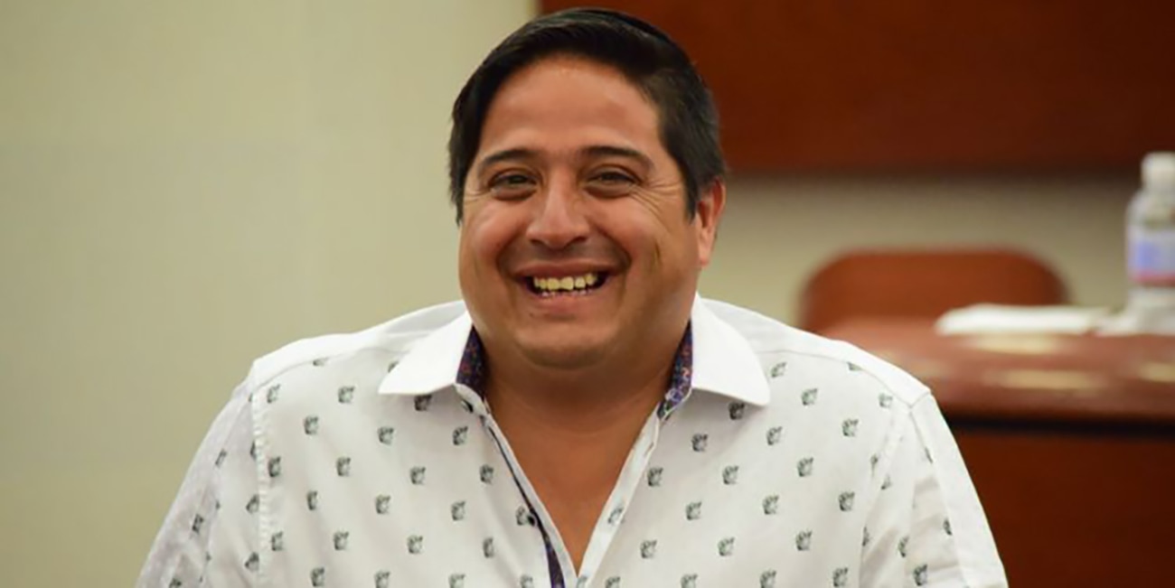 Rangel Tobías toma protesta como suplente de Romero Calzada