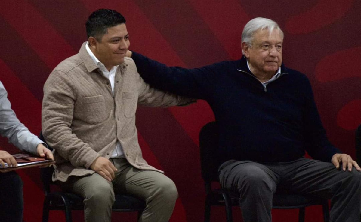 AMLO supervisa avances de los programas sociales en su visita a SLP
