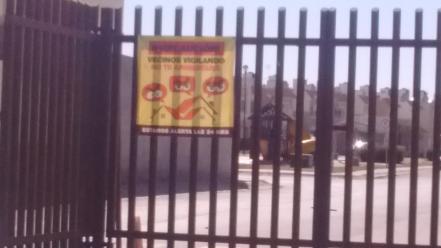 Con lonas vecinos 'advierten' de linchar a delincuentes