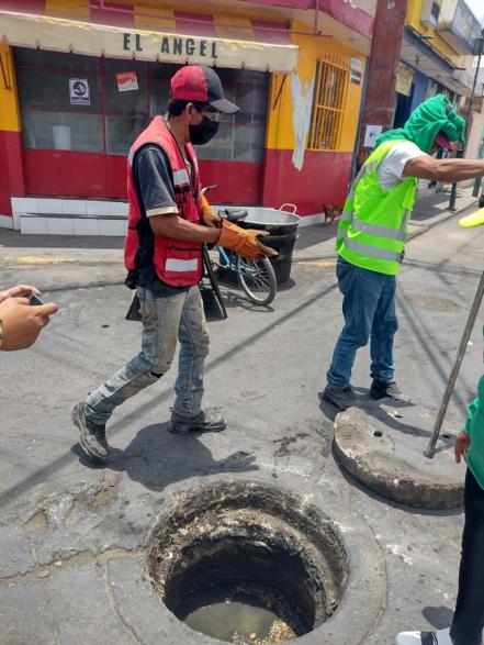 Endurecerán sanciones en Soledad a quienes tiren desechos prohibidos al drenaje