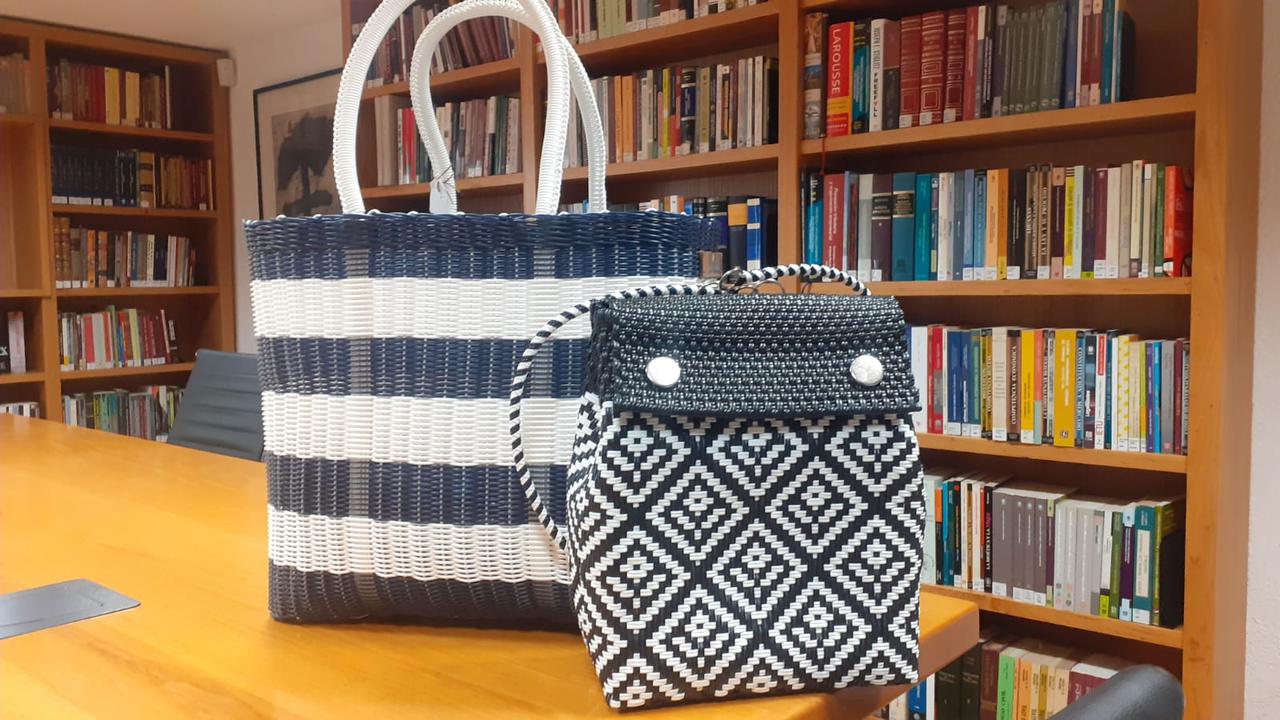 Hilos que salvan vidas: fomentan creación de bolsas artesanales en Penal de Ciudad Valles