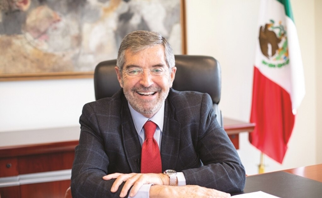 Pánico, fake news y 6 ideas más que aporta De la Fuente sobre el coronavirus