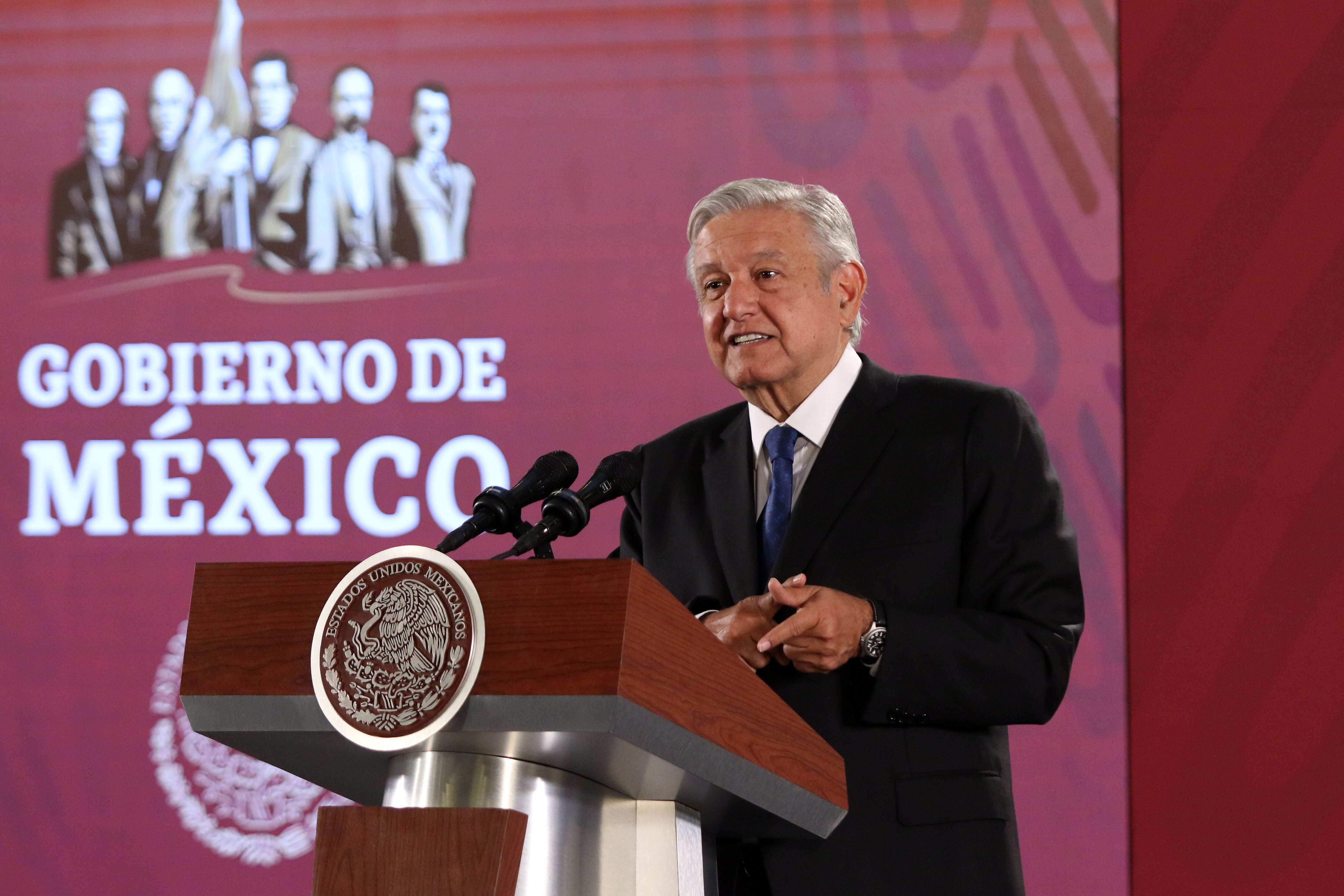 Corruptos “ríndanse, los tenemos rodeados”: López Obrador