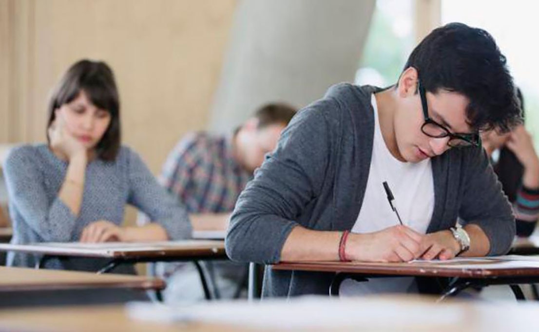 Universitarios sufren acoso al presentar servicio social