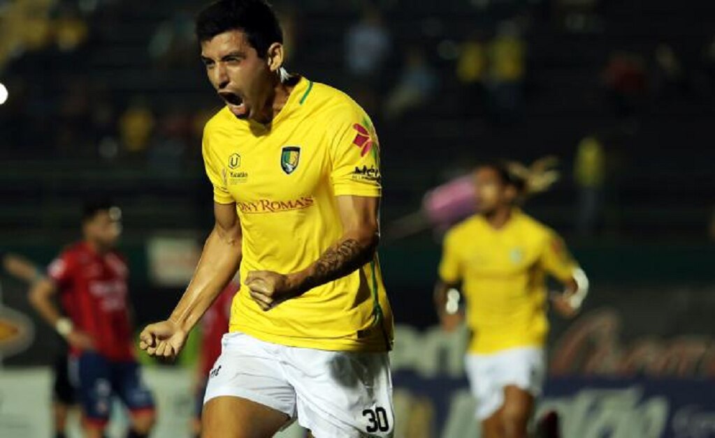 Jugador de Venados de Merida es suspendido por escupir a rival