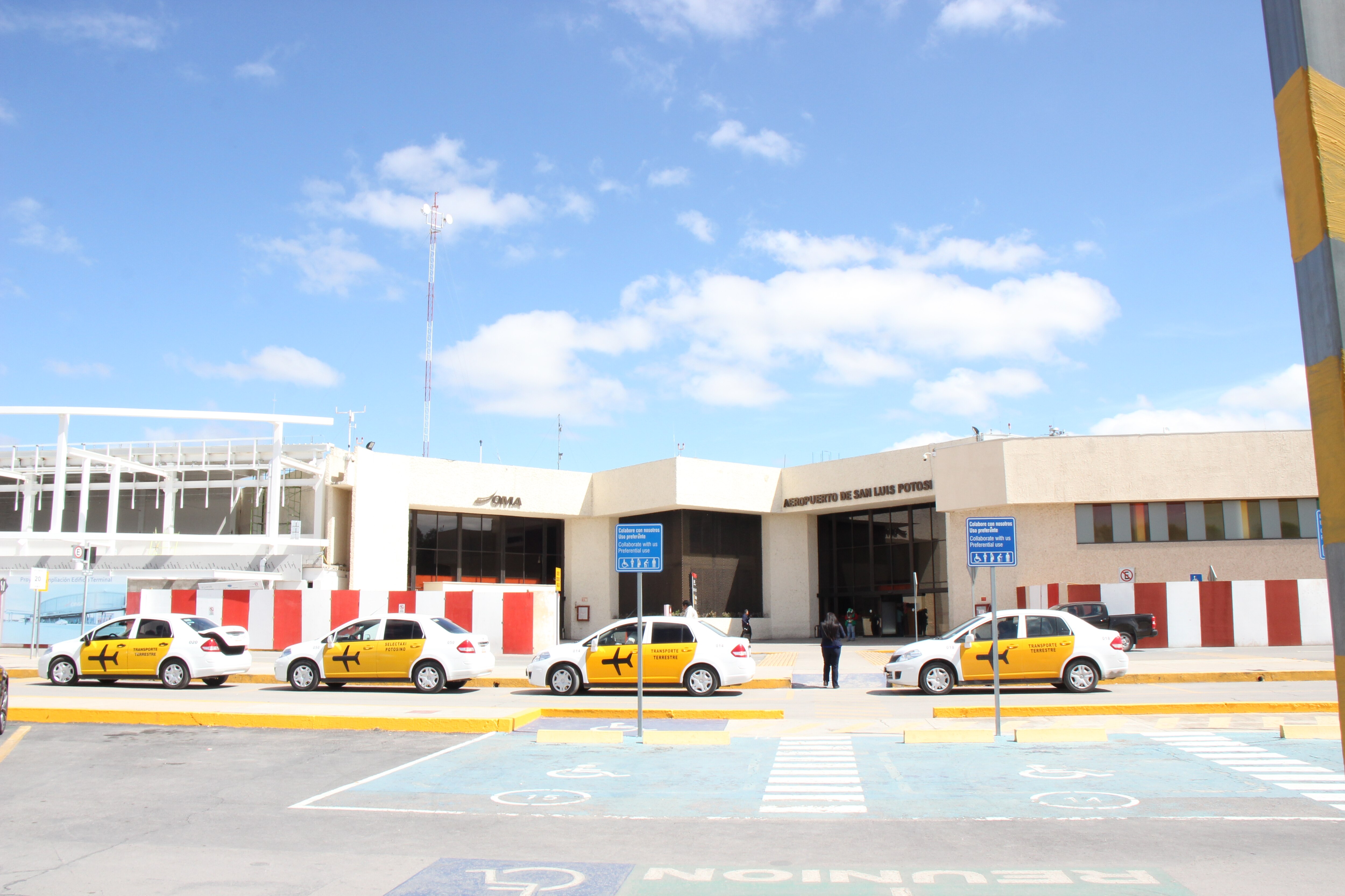 Incautan 28 piezas arqueológicas en el aeropuerto de San Luis Potosí