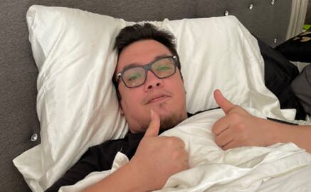 Franco Escamilla combate el Covid-19 aislado y con muchos mocos