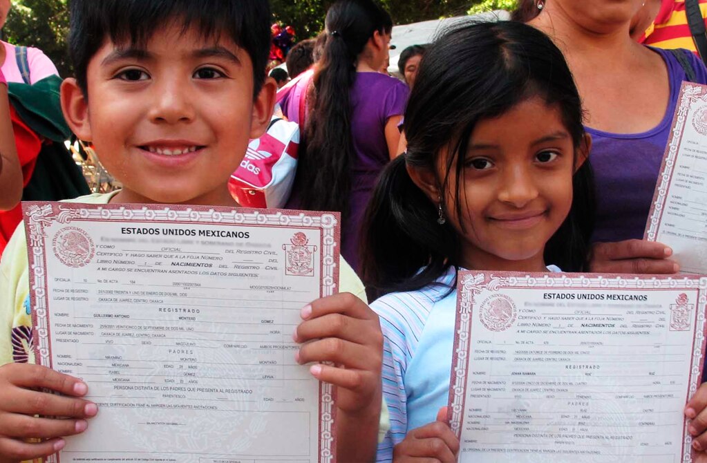 Iglesia y registro Civil, piden evitar nombres raros o en inglés para los niños