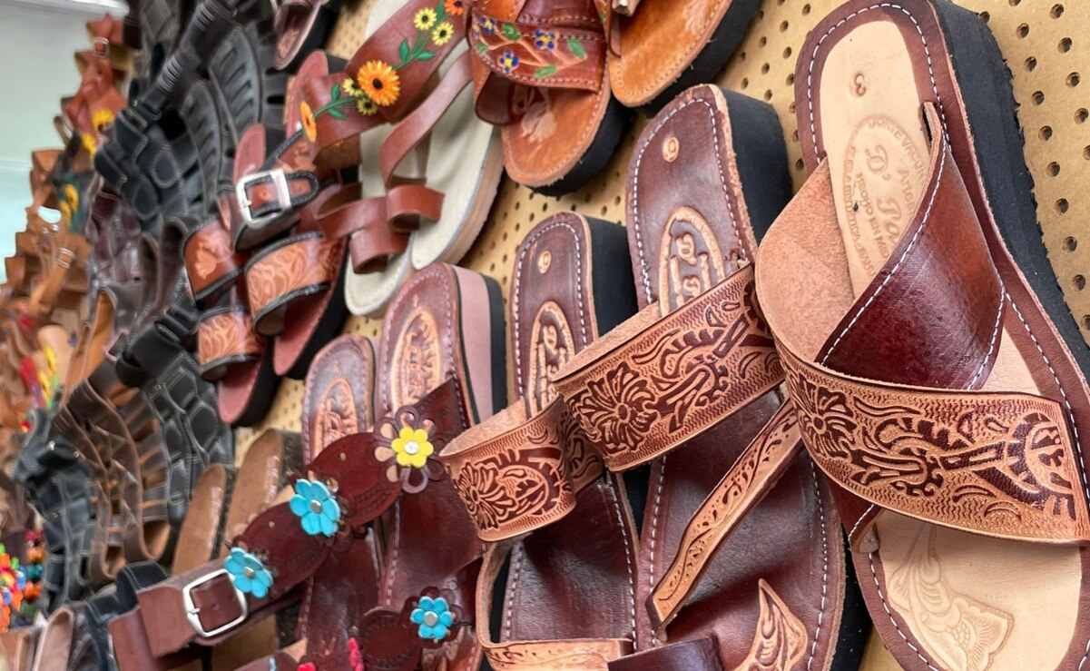 El mercado de los Huaracheros, un sitio que ve su tradición en peligro de extinción