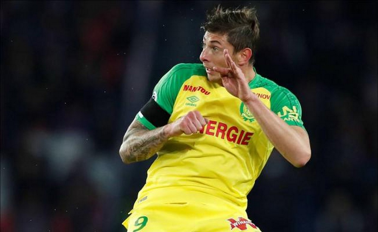  Desaparece avión del futbolista Emiliano Sala