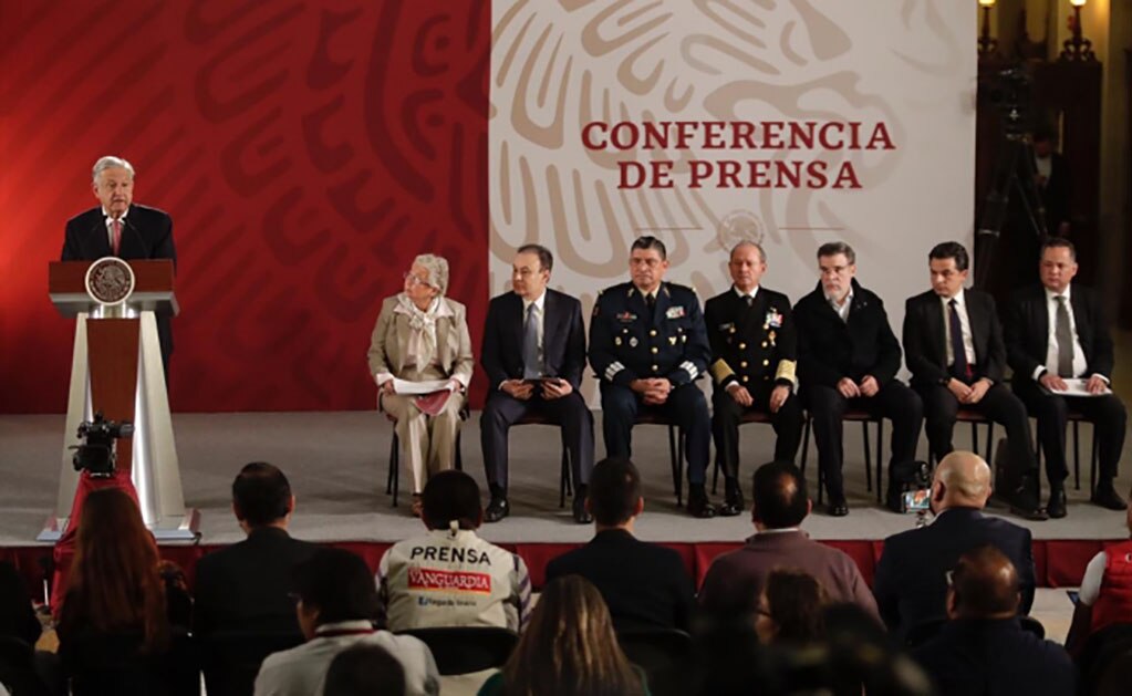 Denuncia López Obrador por lavado de dinero a empresas relacionadas con el PRI y Peña Nieto